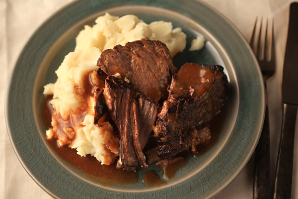 27891_garlicky_pot_roast_600